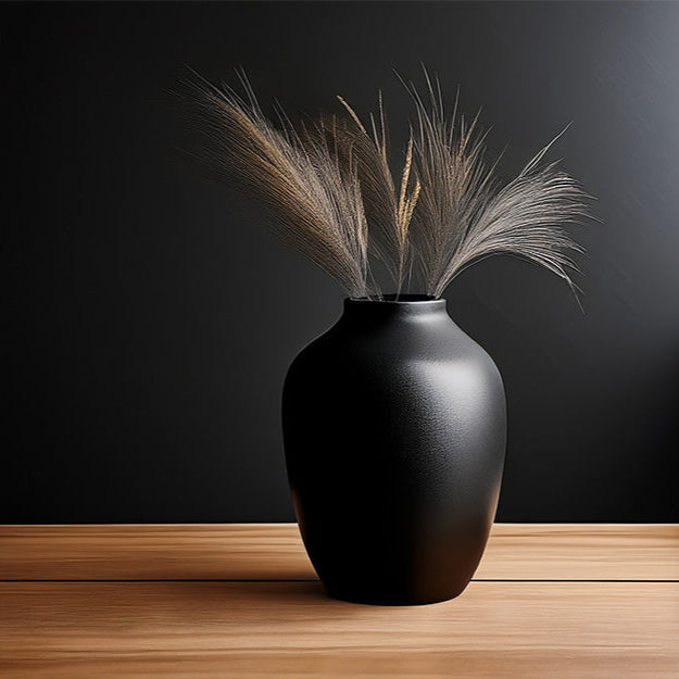 Anwendung Buntlack Spray schwarz matt Vase